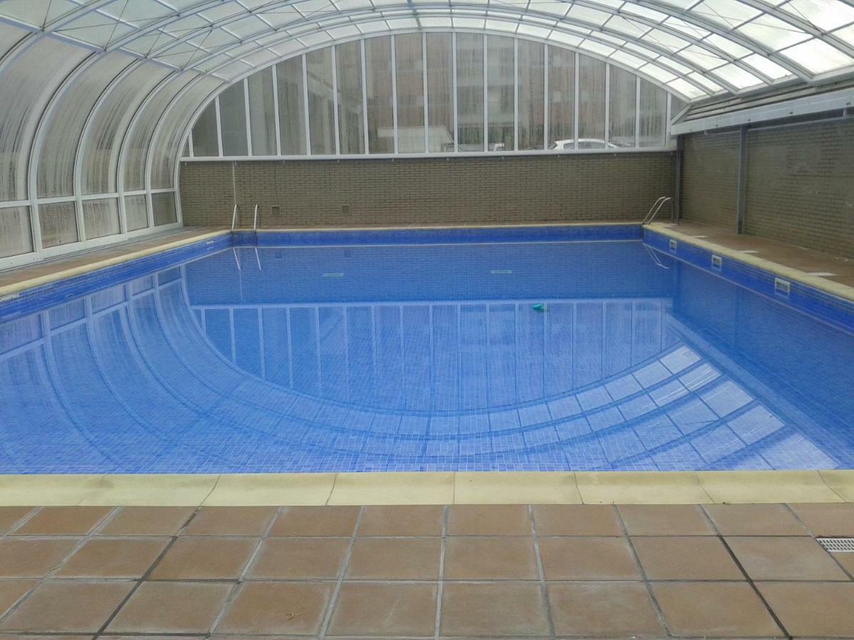 Torre De La Fuente Aprtovistas Piscina Parking Apartment Oviedo Luaran gambar